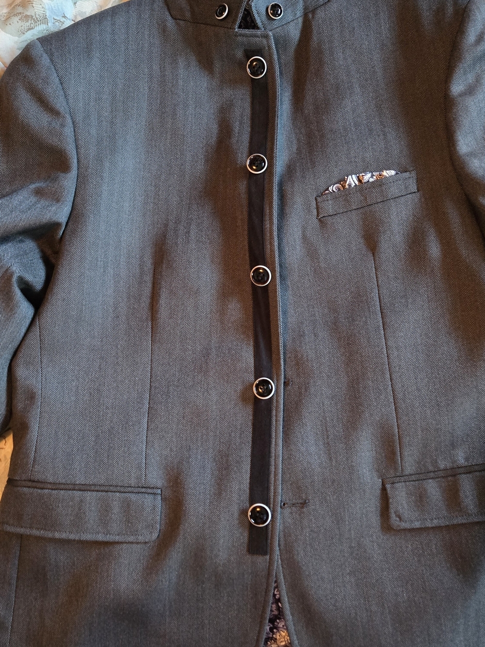 Men’s Convertible Military‑Style Jacket – Unique Button Front – Size 42R